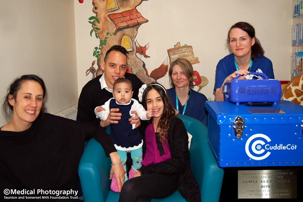 Ilfracombe couple donate cuddle cot to neonatal unit