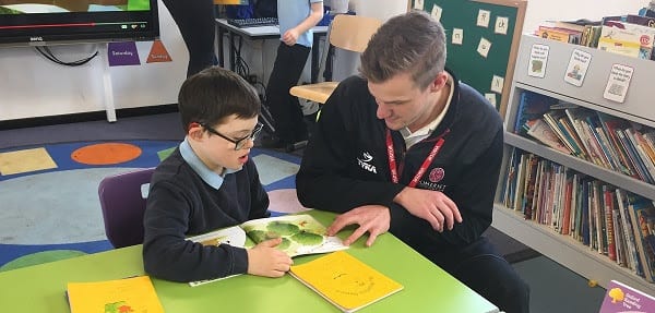 Cricket players visit Selworthy students
